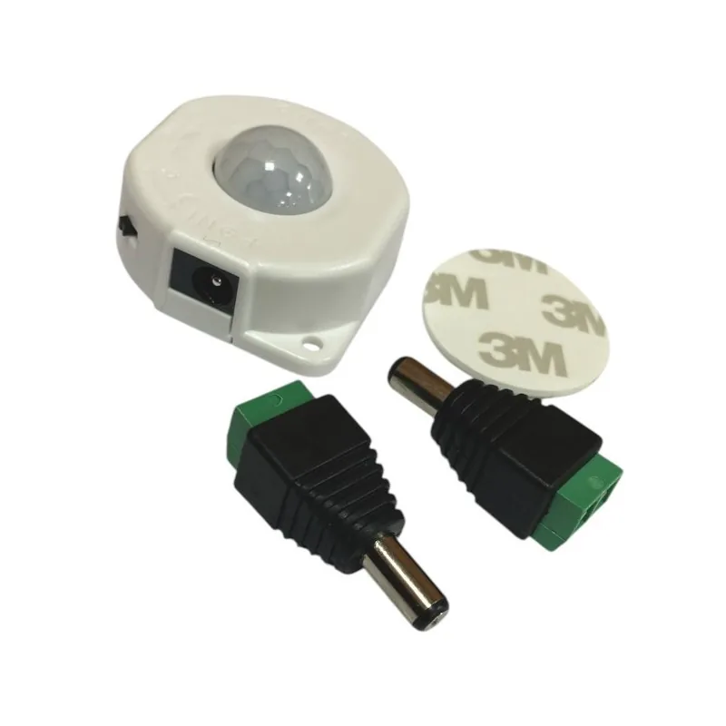 Motion sensor wall switch — 230V, 800W, fits 4x2 box